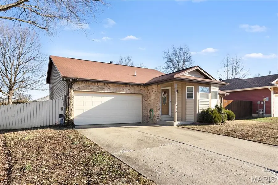 712 Oak Hollow Court, O Fallon, IL 62269 - Image #2