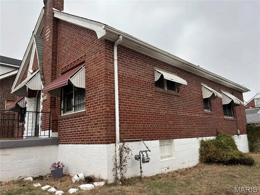 5916 Alpha Avenue, Saint Louis, MO 63147 - #2