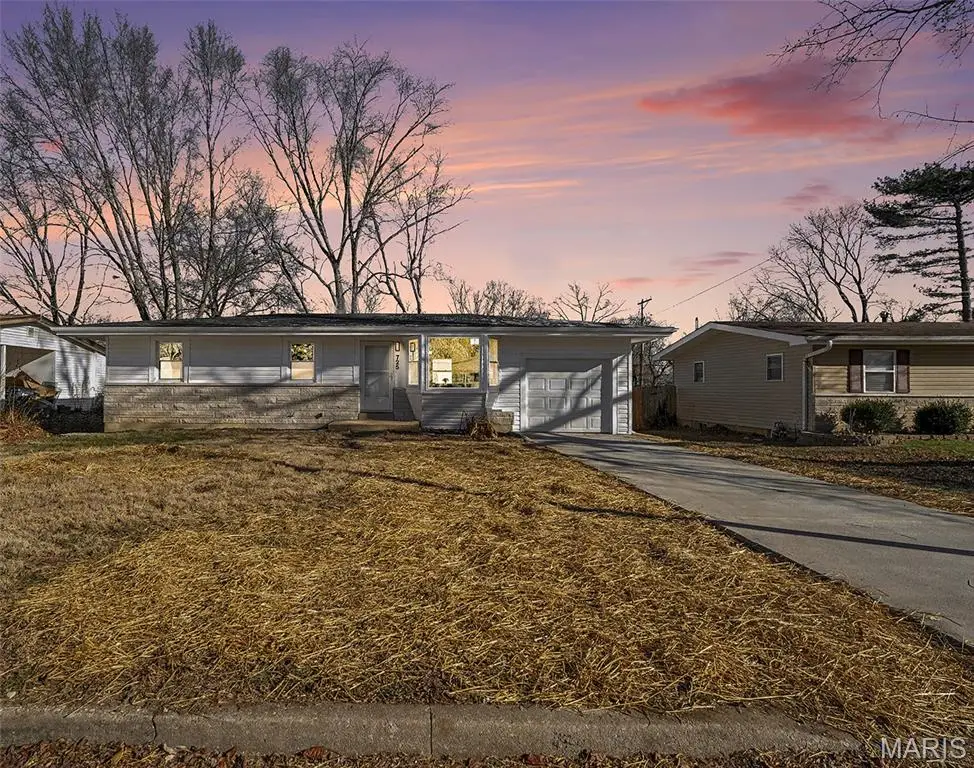 725 Riderwood Drive, Hazelwood, MO 63042 - Image #1