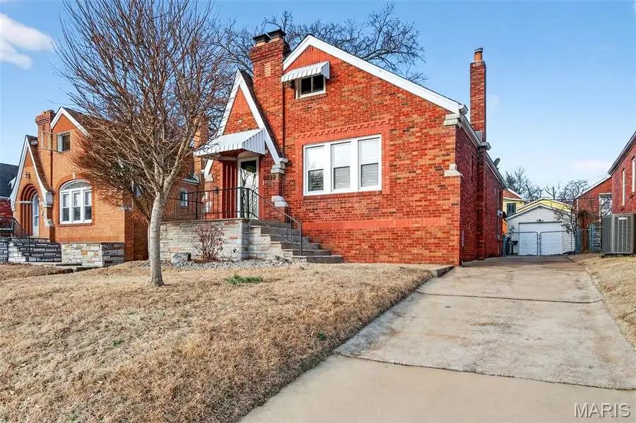 9039 Philo Avenue, Saint Louis, MO 63123 - Image #2