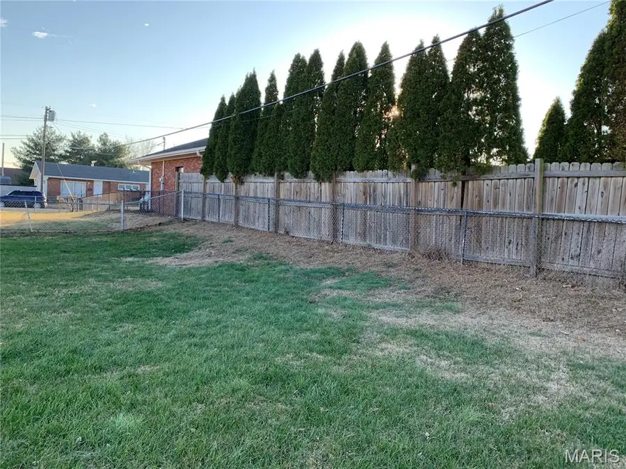 405 Niagara Street, East Alton, IL 62024 - Image #3