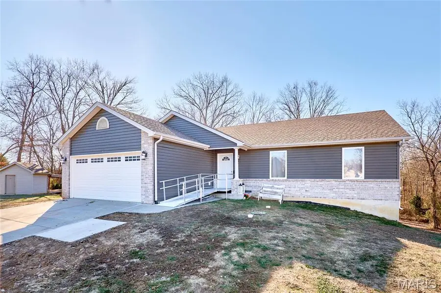 70 Village Circle Drive, Winfield, MO 63389 - Image #2