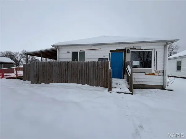 120 Gillespie, Wilsonville, IL 62093