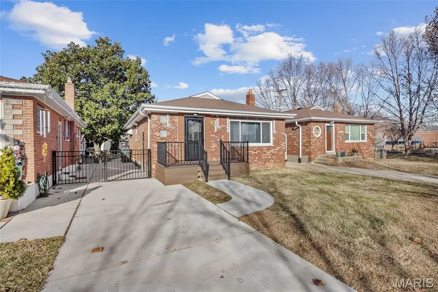 5619 Arendes Drive, Saint Louis, MO 63116 - Image #2