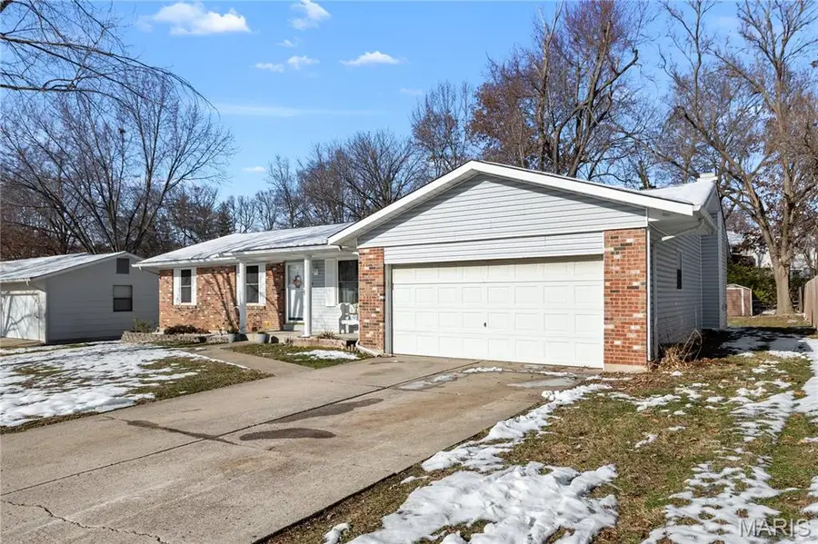 18 Kenworth Drive, Saint Peters, MO 63376 - Image #2