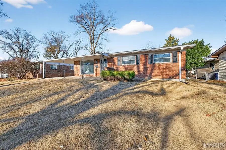 14 Longhenrich Drive, Florissant, MO 63031 - Image #2