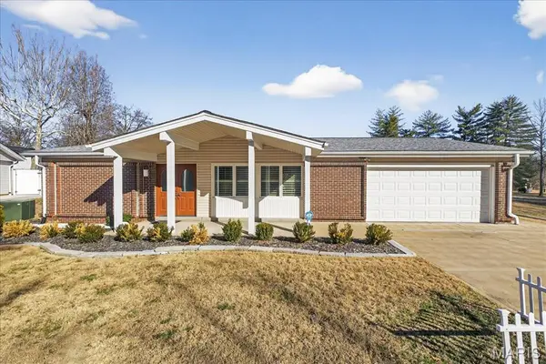 4921 Deepwood Court, St Louis, MO 63128