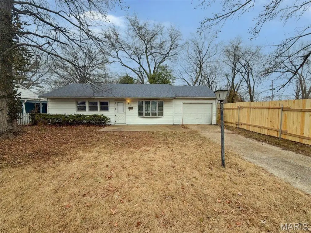 21 Agnes Drive, Cahokia, IL 62206 - Image #1