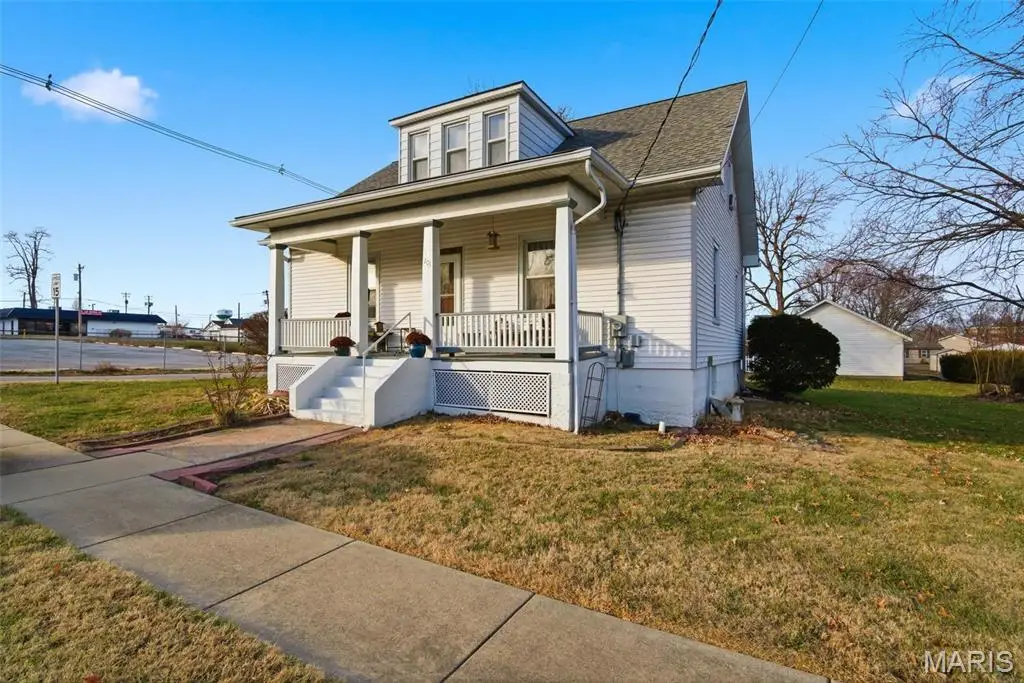 203 E Mill Street E, Waterloo, IL 62298 - Image #1