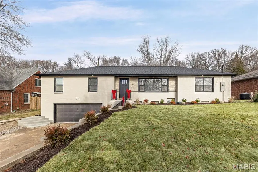 24 W Woodland Drive, East Alton, IL 62024 - Image #2