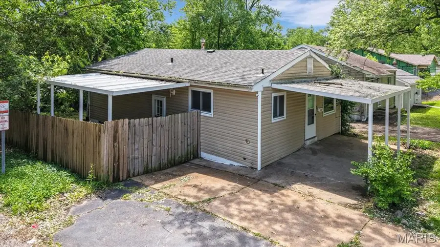 3368 Suncrest Avenue, Saint Louis, MO 63114 - Image #2