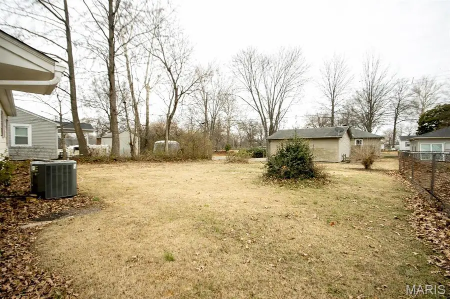 222 Parkway Drive, Swansea, IL 62226 - Image #3