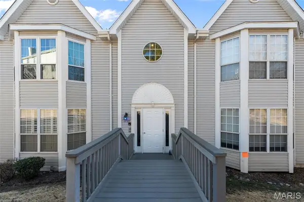 1724 Whispering Creek Drive #A, Ballwin, MO 63021