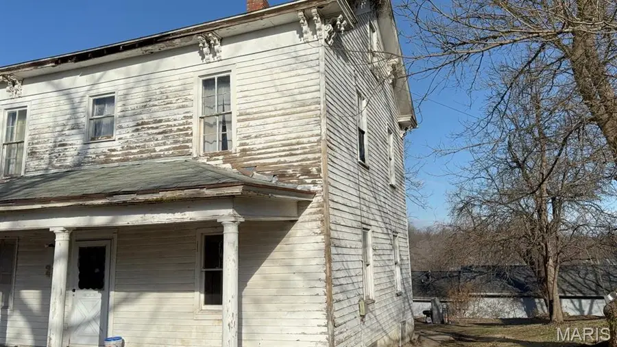 329 W Randolph Street, Vandalia, IL 62471 - Image #3