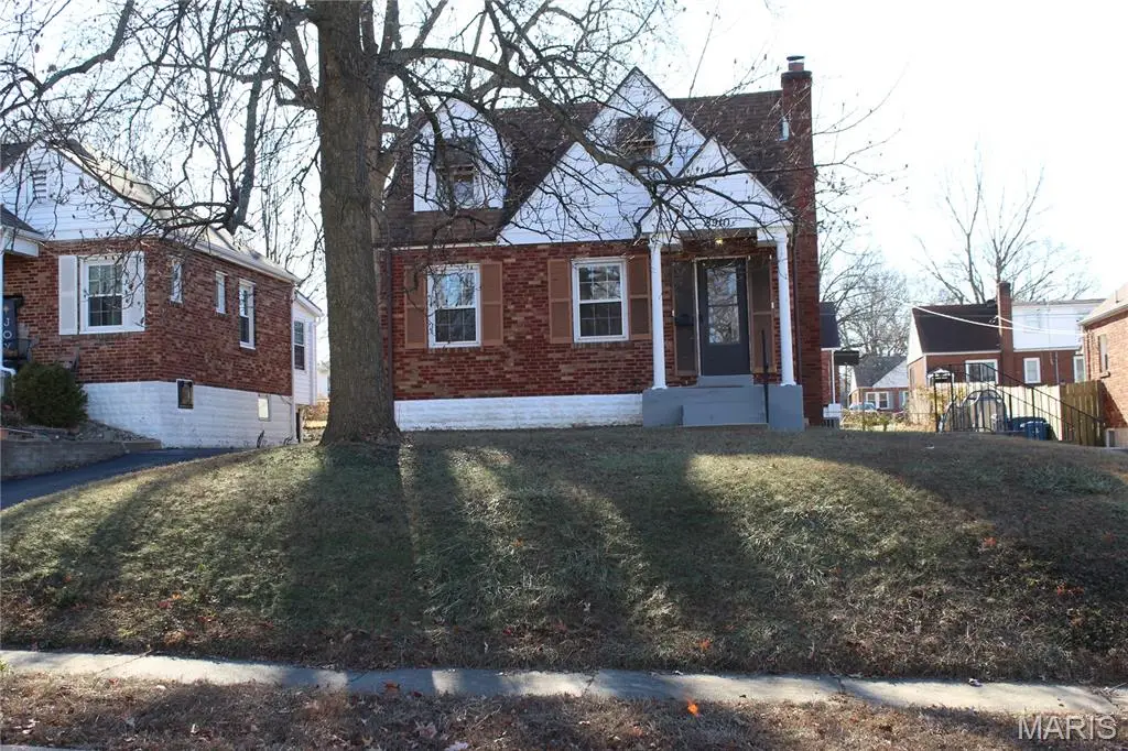 8910 Shawnee Lane, Saint Louis, MO 63114 - #1