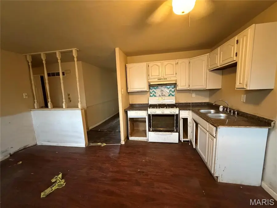 10418 Quaker Drive, Saint Louis, MO 63136 - Image #3