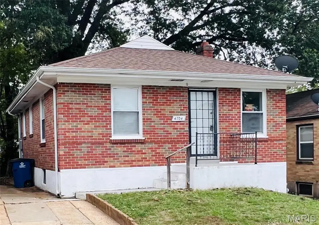 4704 Seattle Street, Northwoods, MO 63121 - Image #1