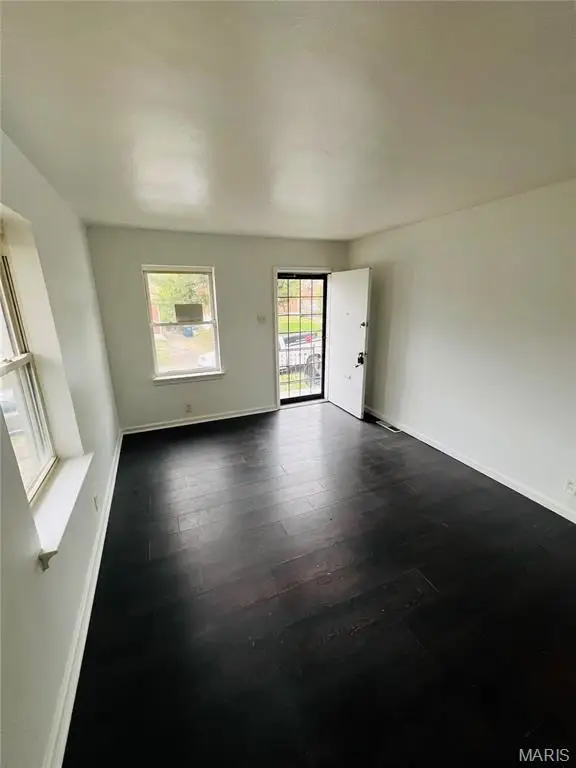 4704 Seattle Street, Northwoods, MO 63121 - Image #3