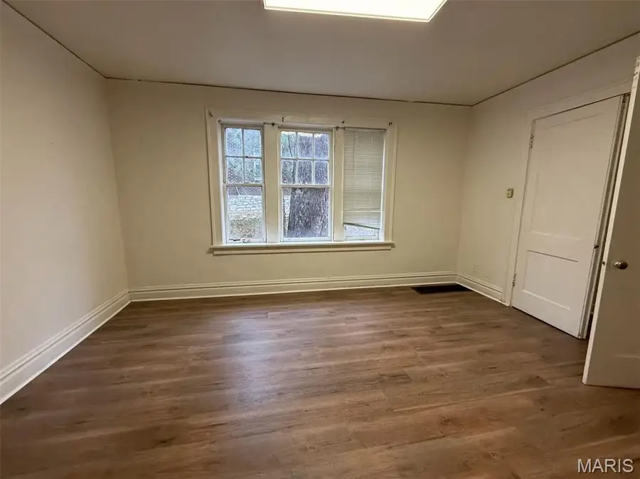 3761 Meramec Street, Saint Louis, MO 63116 - #2