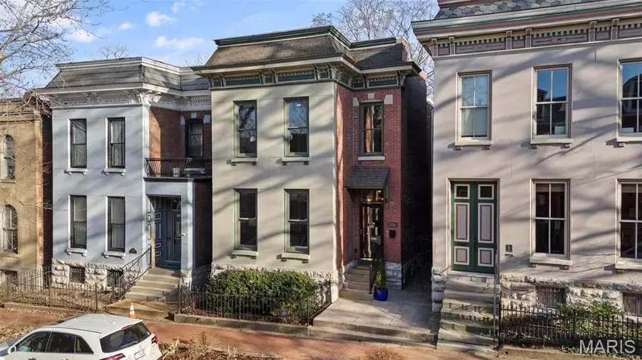 1220 Mackay Place, Saint Louis, MO 63104 - Image #2