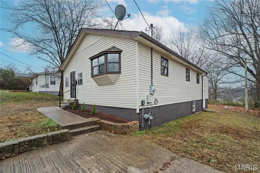 719 Mary Street, Poplar Bluff, MO 63901 - #2