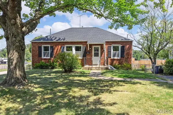 10019 Saint Martha Lane, St Ann, MO 63074