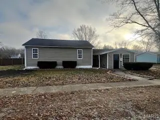 227 N Douglas Street, Hillsboro, IL 62049