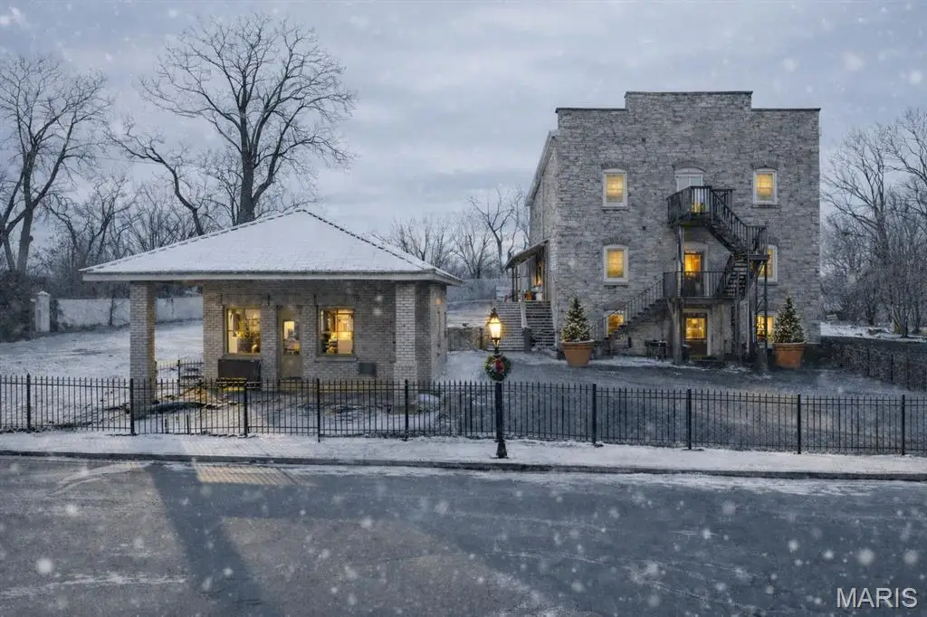 305 N Main Street, Ste Genevieve, MO 63670 - Image #1