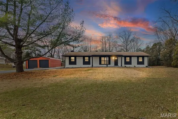 877 Longhi Road, Collinsville, IL 62234