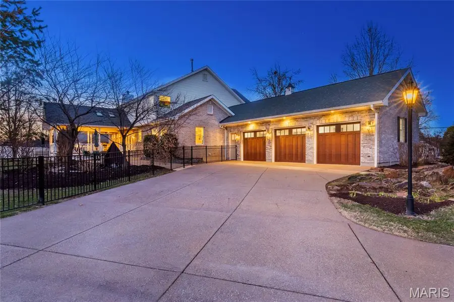 4037 S Lindbergh Boulevard, Sunset Hills, MO 63127 - #2