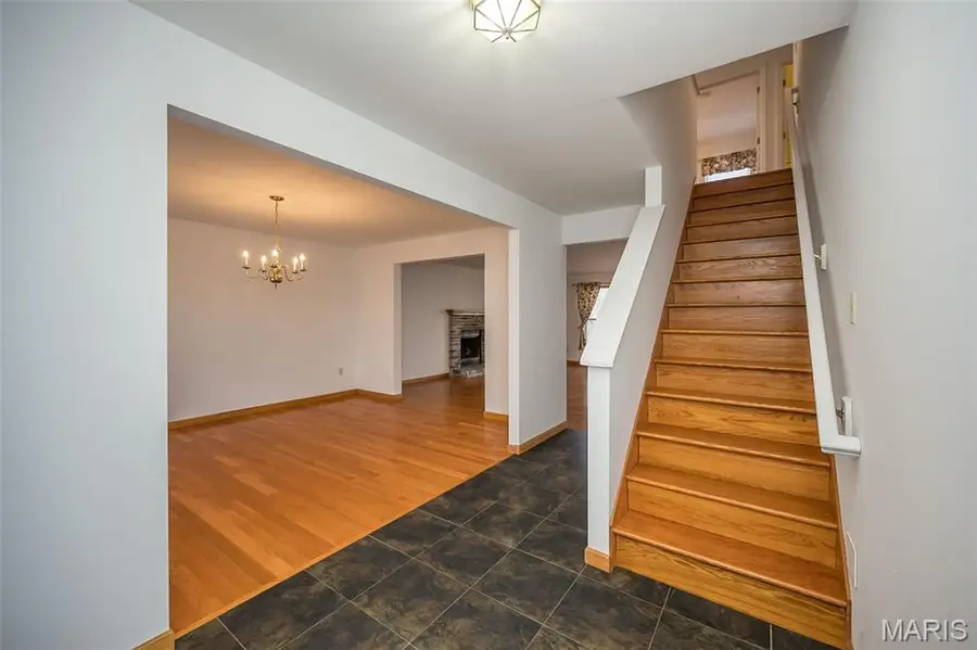 5850 Birchmont Place Drive, Saint Louis, MO 63129 - #2