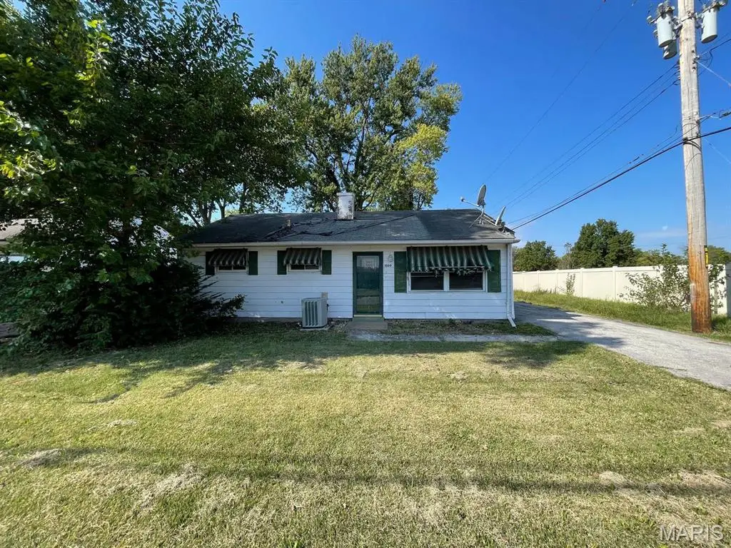 1009 Royal Heights Road, Belleville, IL 62226 - Image #1