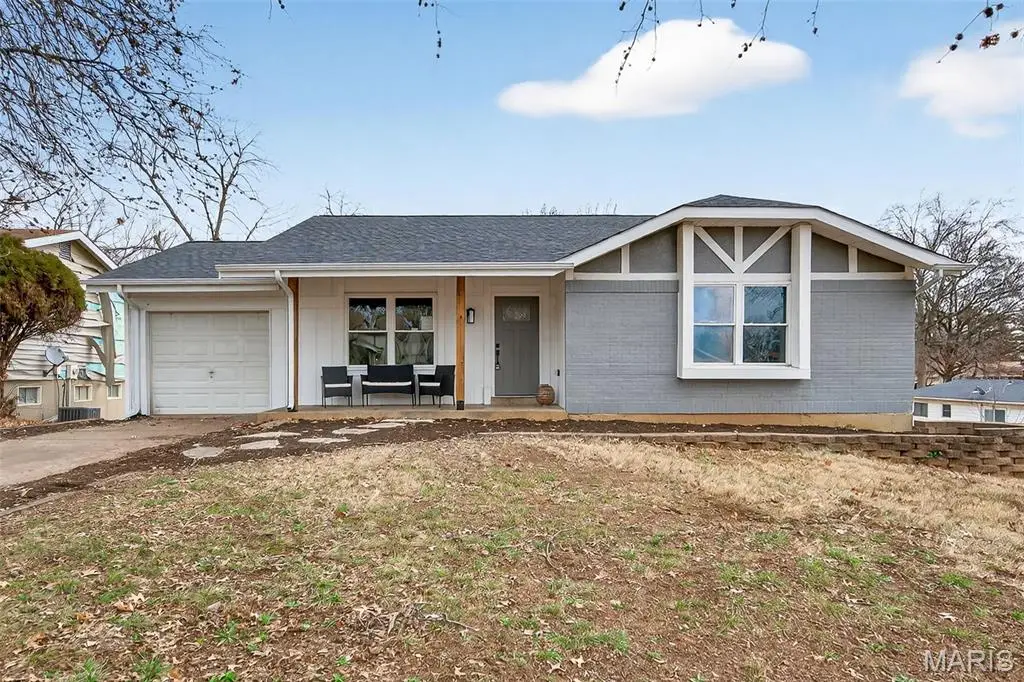 12166 La Padera Lane, Florissant, MO 63033 - Image #1