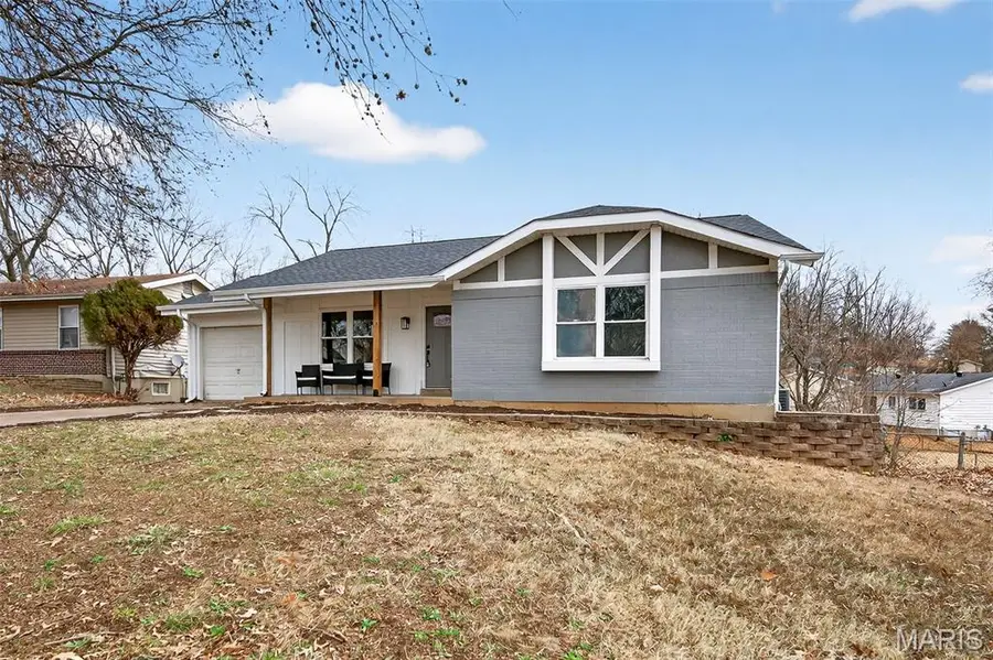 12166 La Padera Lane, Florissant, MO 63033 - Image #3