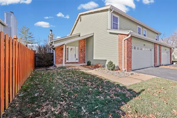 717 Turtle Cove, Ballwin, MO 63011