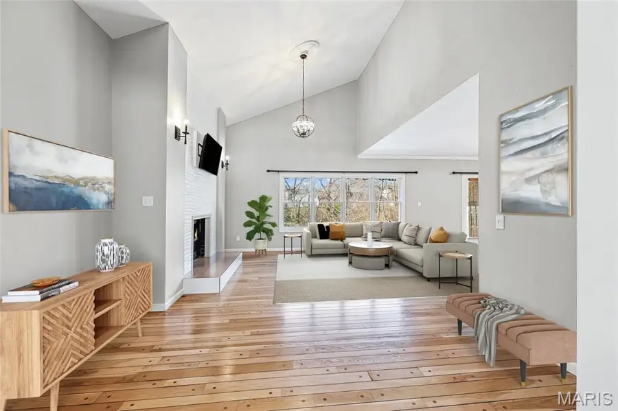 717 Turtle Cove, Ballwin, MO 63011 - Image #2