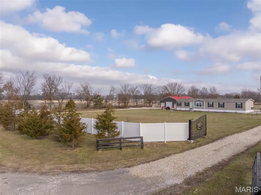 110 Schupmann Drive, Troy, MO 63379 - Image #3