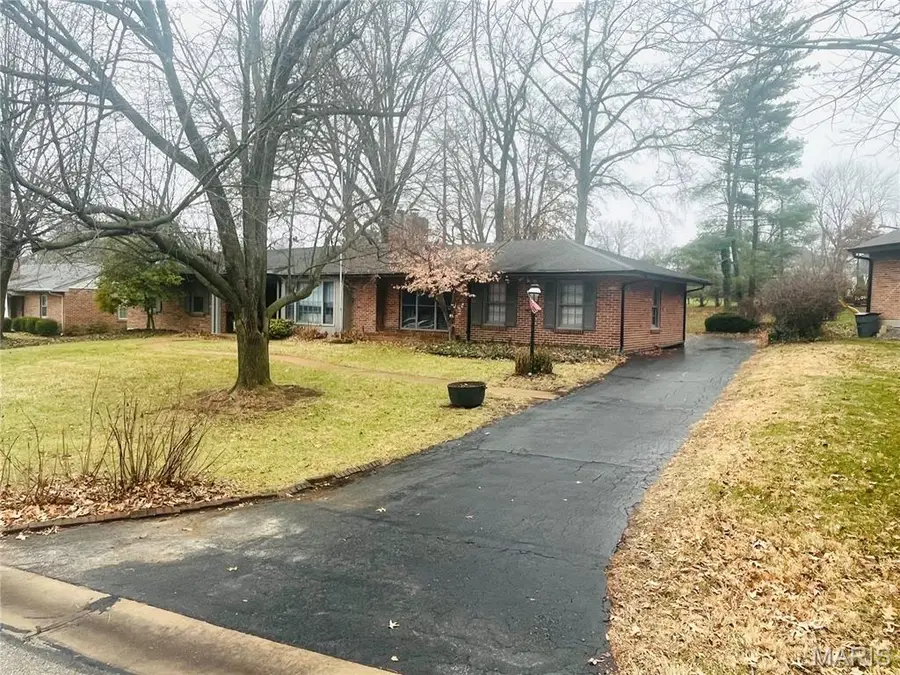 1319 Kendon Drive, Des Peres, MO 63131 - Image #2