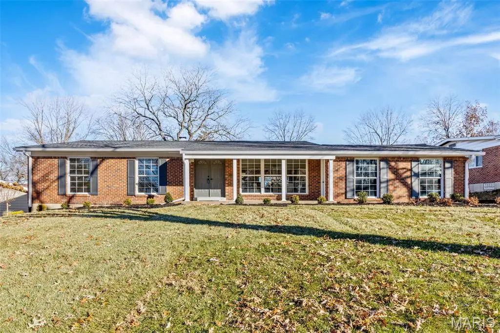 330 Sudbury Lane, Ballwin, MO 63011 - Image #1