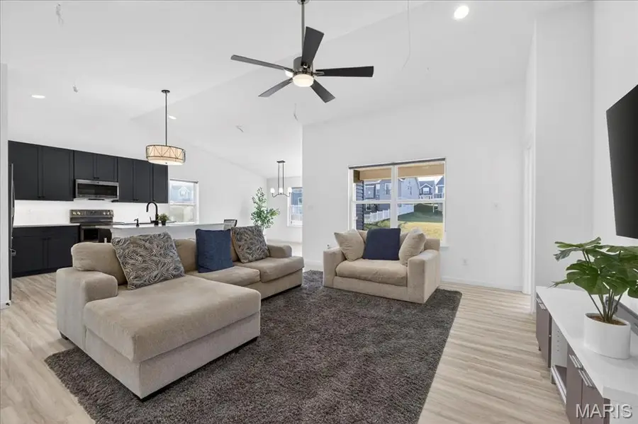 203 Homestretch Lane, Wentzville, MO 63385 - Image #2