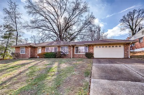 18 Cardigan Drive, Ferguson, MO 63135