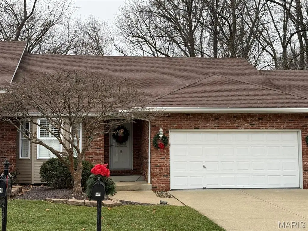22 Kingston Road, Collinsville, IL 62234 - #1