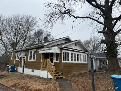 1407 Eberhart Avenue, Edwardsville, IL 62025