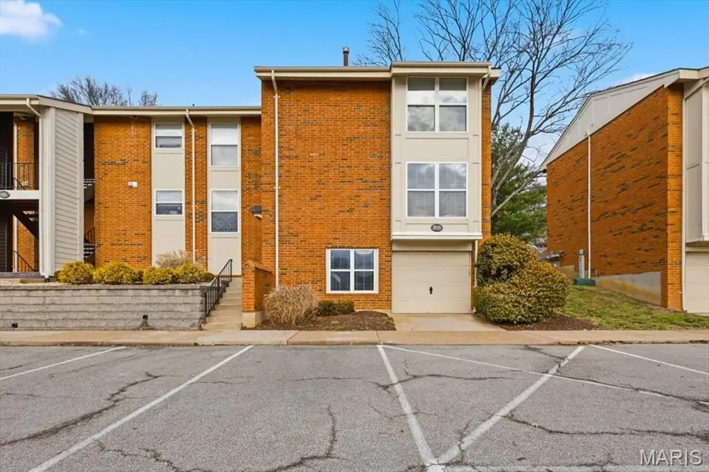 1939 Hunting Lake Court #1939, Kirkwood, MO 63122 - Image #1