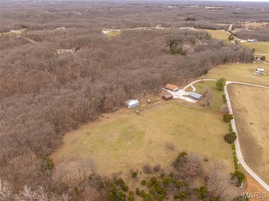 18504 Wagon Wheel Trail, Warrenton, MO 63383 - Image #2