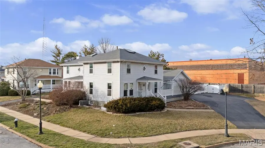 5725 Westminster Place, Saint Louis, MO 63112 - #2