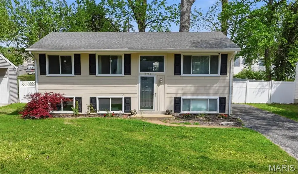 11959 Brookmont Drive, Maryland Heights, MO 63043 - #1