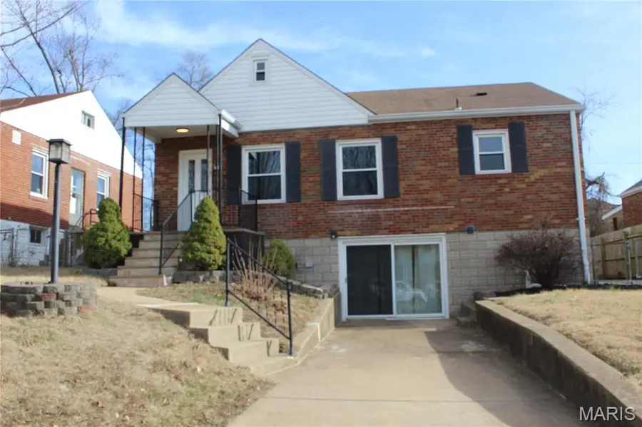 116 Lemay Gardens Drive, Saint Louis, MO 63125 - Image #2