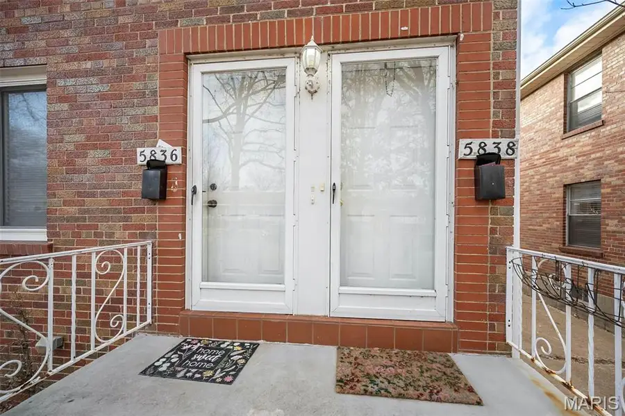 5836 Robert Avenue #38, Saint Louis, MO 63109 - #3