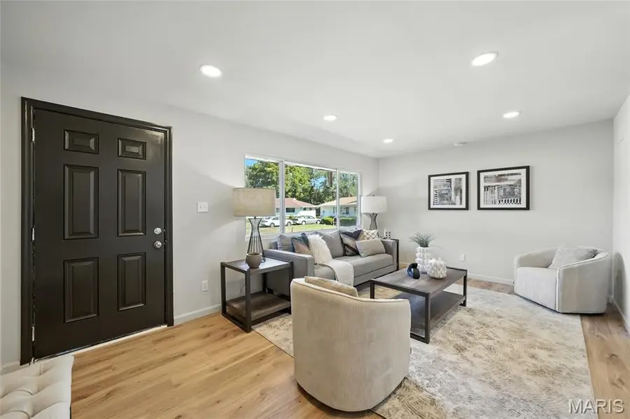 4254 Stambaugh Court, Saint Louis, MO 63134 - Image #3